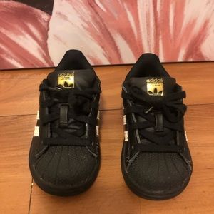 Adidas toddler black